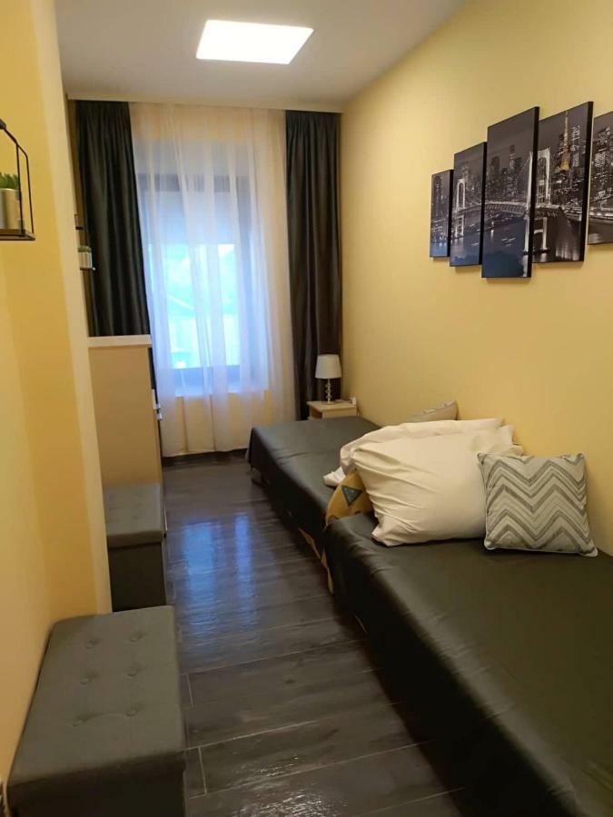 Alma Vendeghaz Hotel Veszprém Buitenkant foto